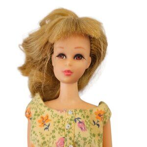 Vintage Francie Barbie Doll Japan Bend Leg Feet Mangled Damaged‎